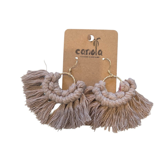 マクラメ　ピアス　ゴールドリング　sand beige