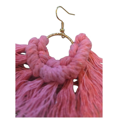 マクラメ　ピアス　ゴールドリング　Hot Pink