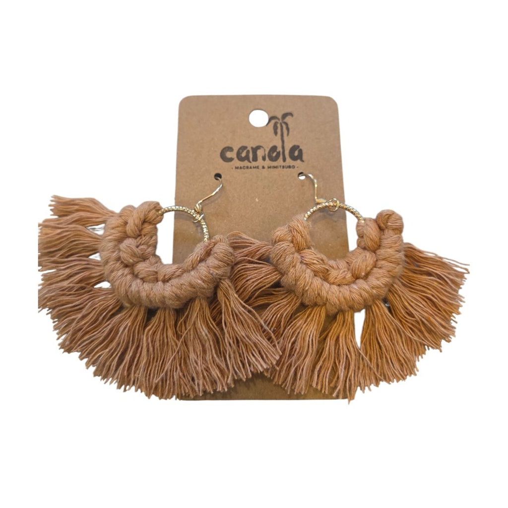 マクラメ　ピアス　ゴールドリング　camel