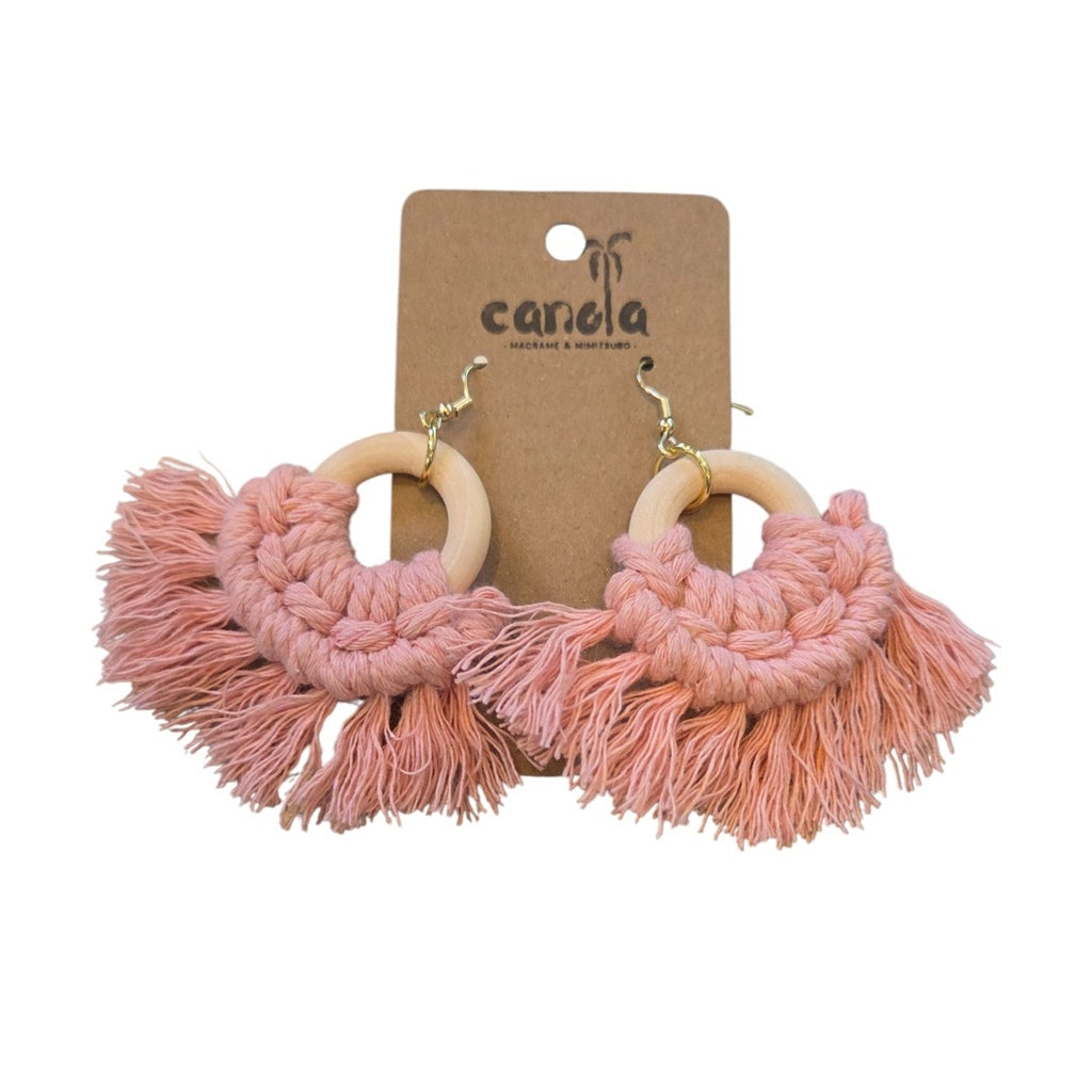 マクラメ　ピアス　ウッドリング　Pink