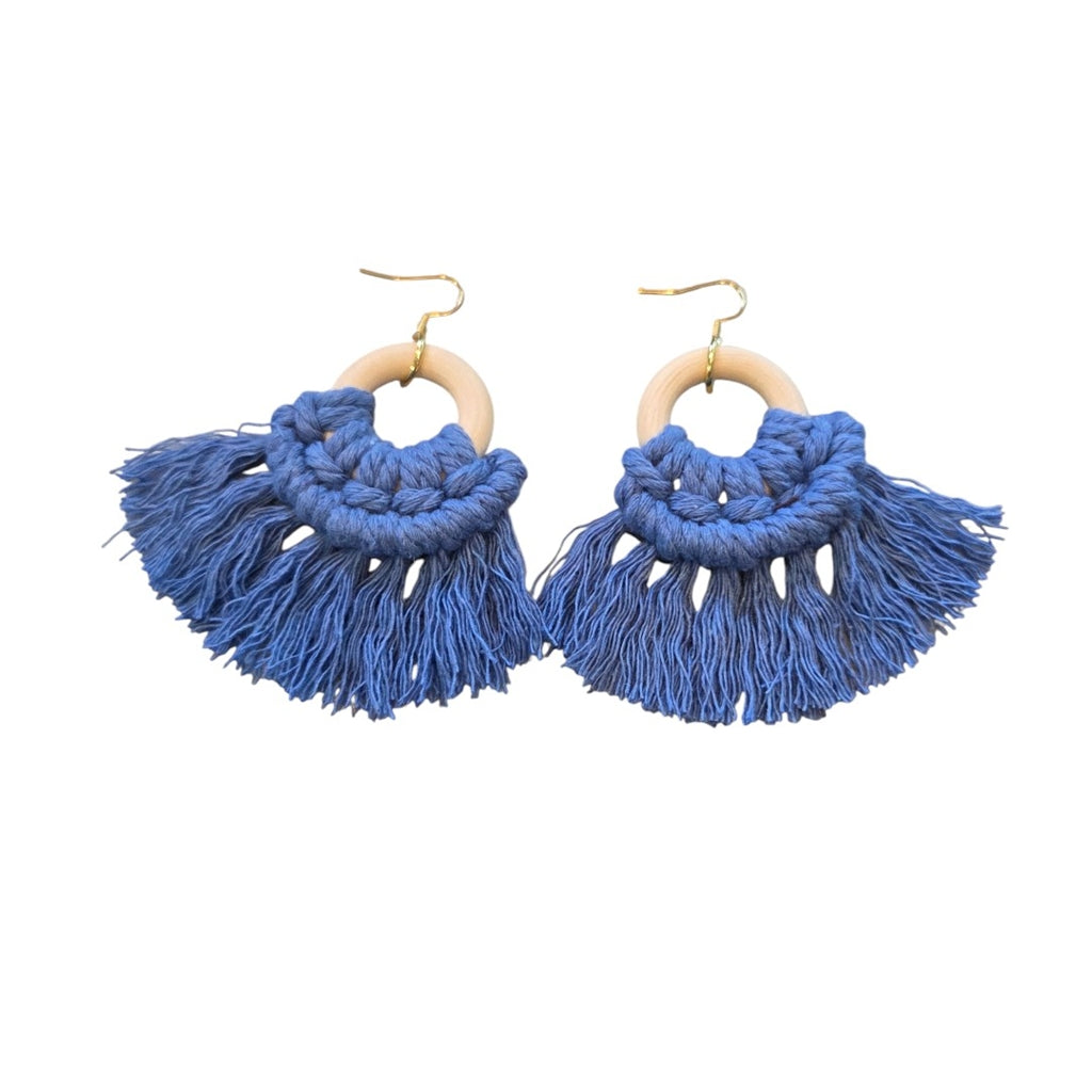 マクラメ　ピアス　ウッドリング　Indigo Blue