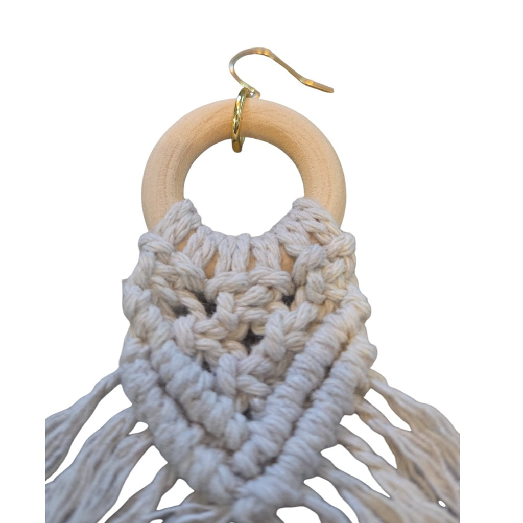 マクラメ　ピアス　ウッドリング　White