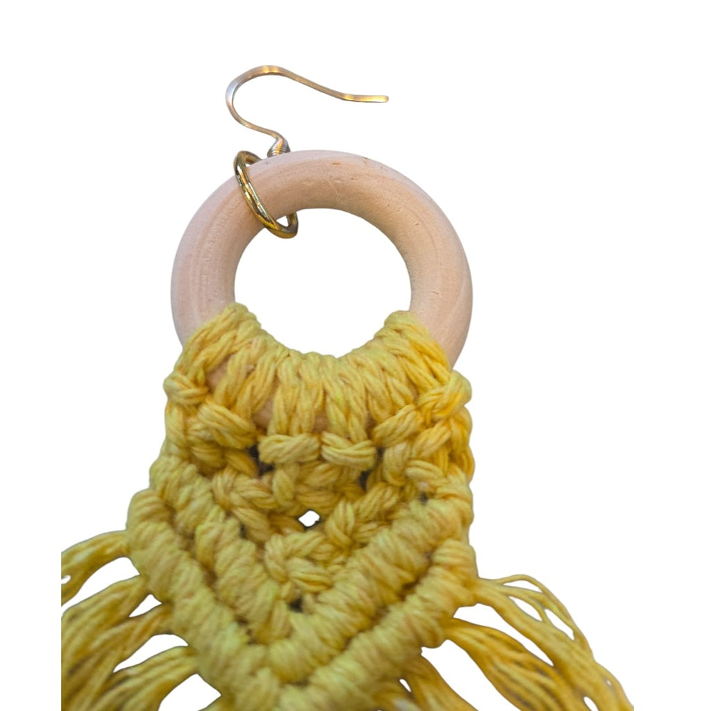 マクラメ　ピアス　ウッドリング　Yellow